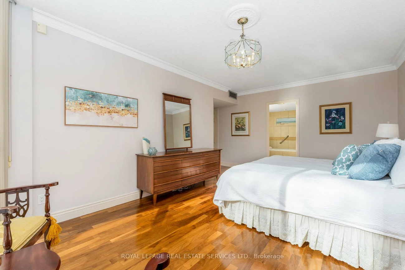 1240, Marlborough, 1003 - CP College Park, Oakville