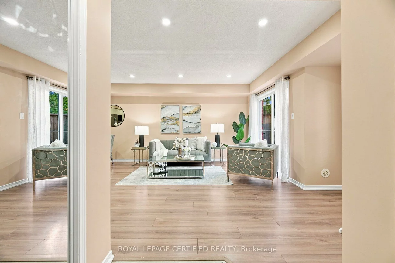 2551, Sixth, 1015 - RO River Oaks, Oakville