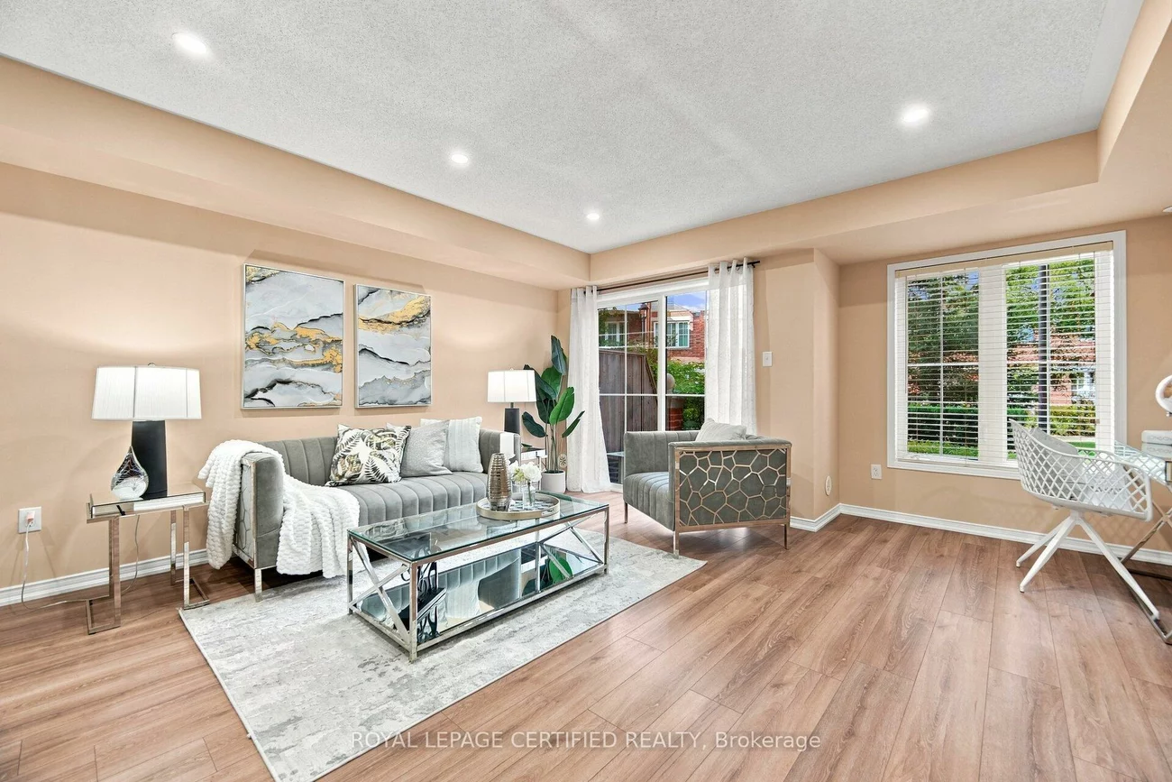 2551, Sixth, 1015 - RO River Oaks, Oakville