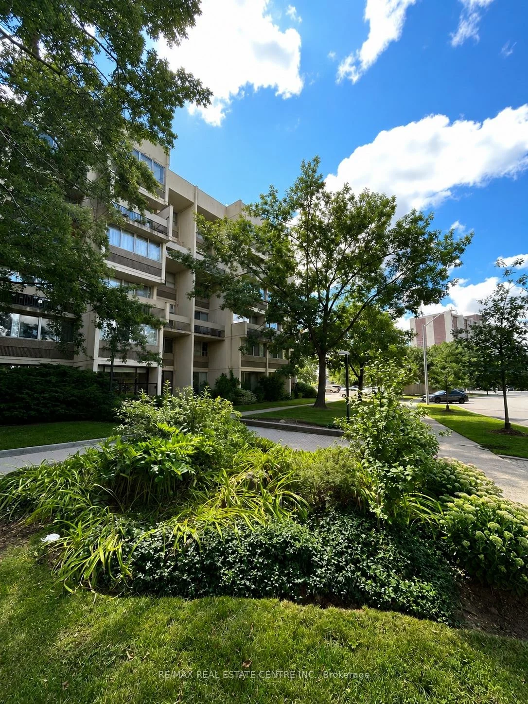1300, Marlborough, 1005 - FA Falgarwood, Oakville