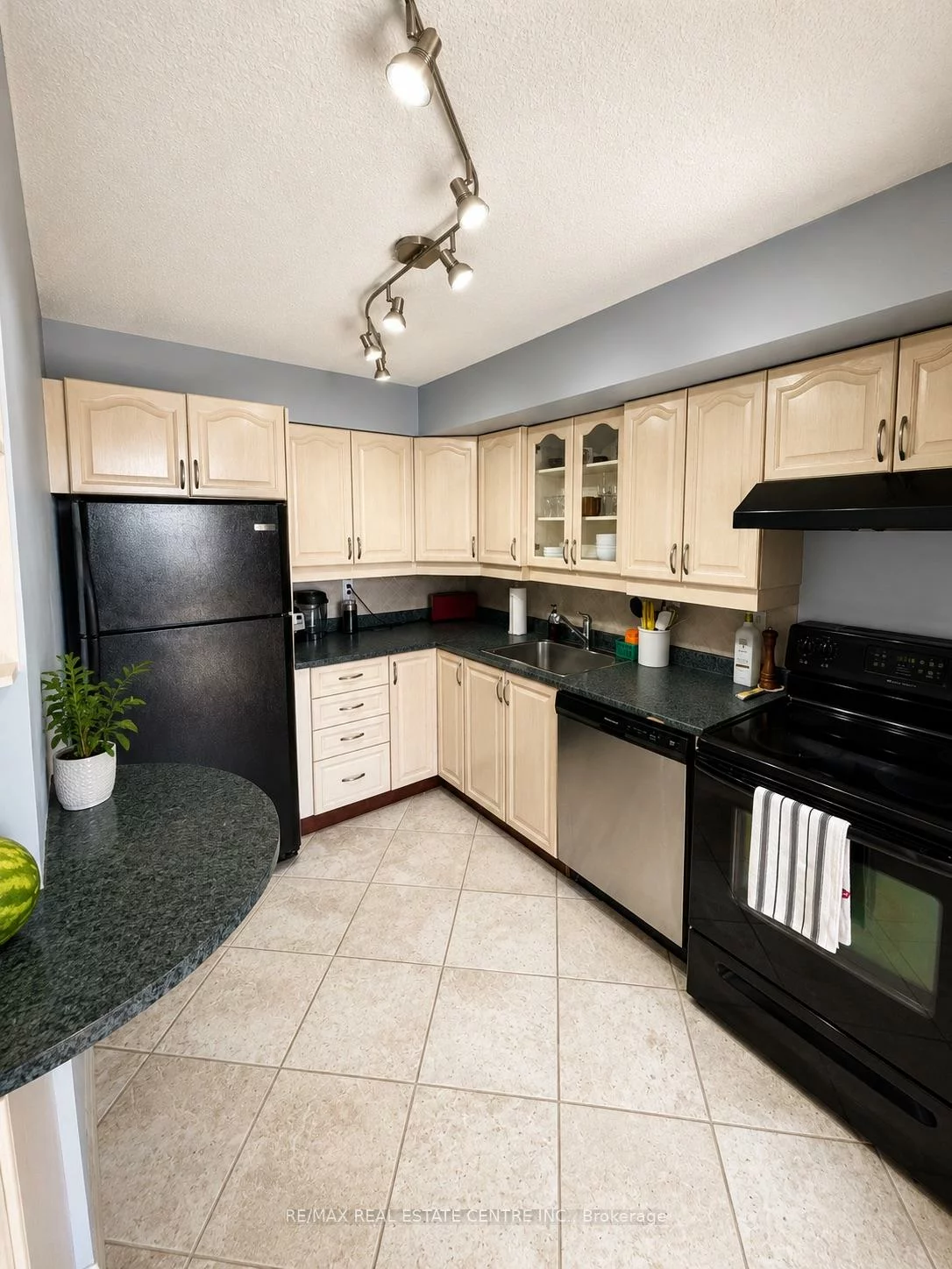 1300, Marlborough, 1005 - FA Falgarwood, Oakville