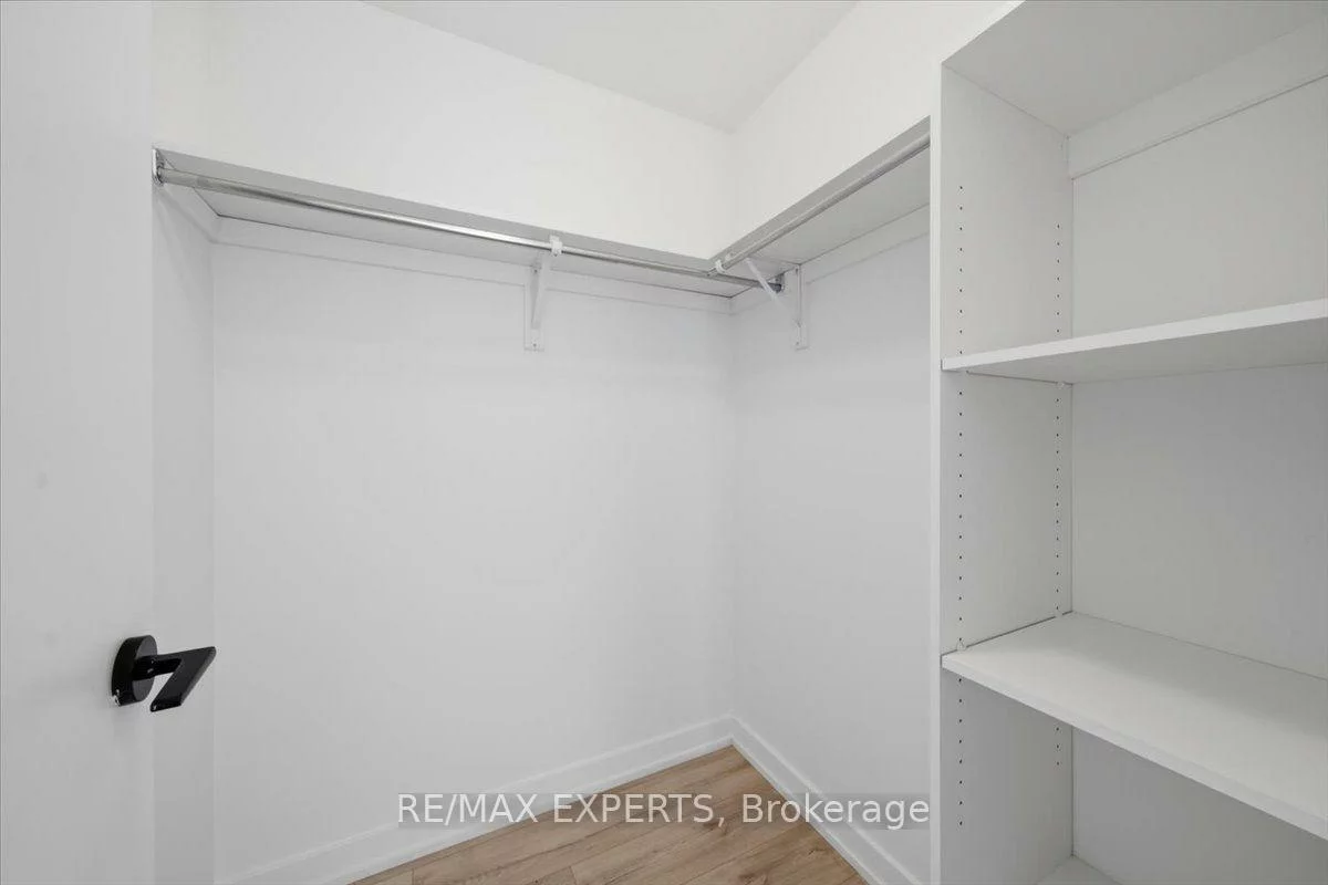 335, Wheat Boom, 1010 - JM Joshua Meadows, Oakville