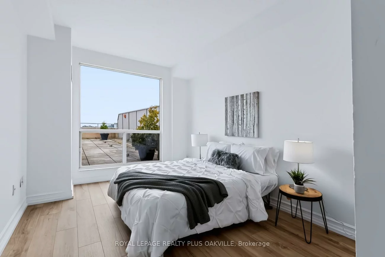 2511, Lakeshore, 1001 - BR Bronte, Oakville