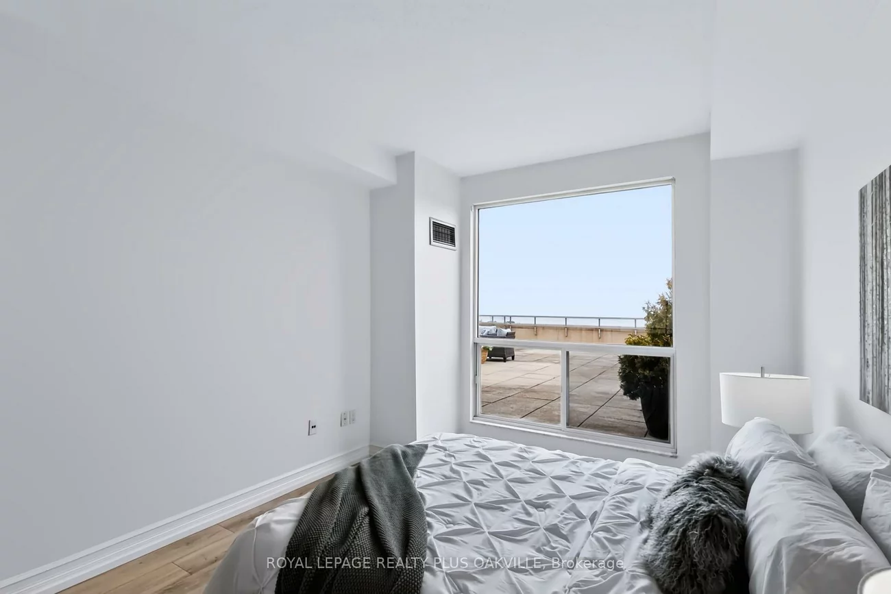 2511, Lakeshore, 1001 - BR Bronte, Oakville
