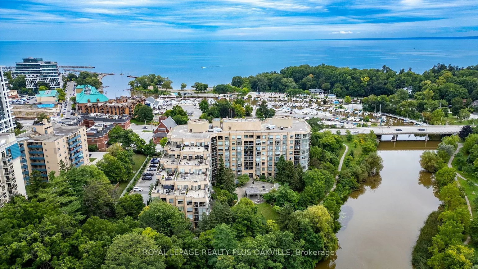 2511, Lakeshore, 1001 - BR Bronte, Oakville