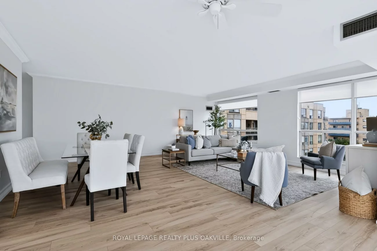 2511, Lakeshore, 1001 - BR Bronte, Oakville