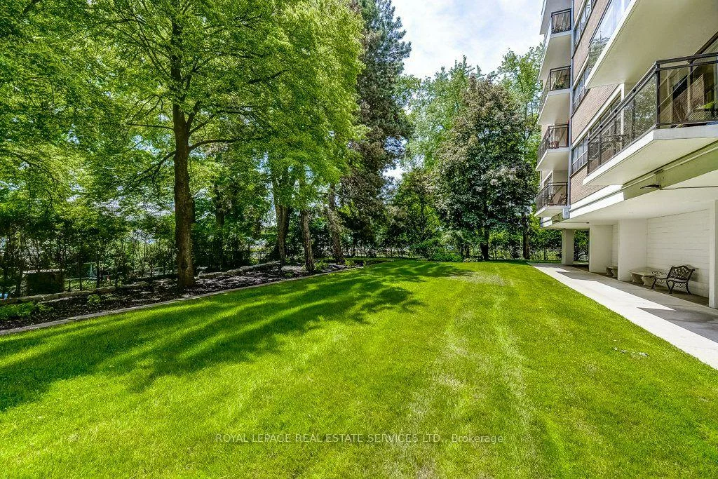 212, Kerr, 1002 - CO Central, Oakville
