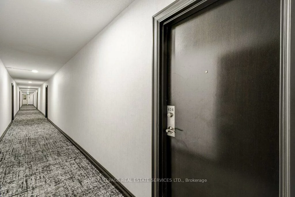 212, Kerr, 1002 - CO Central, Oakville