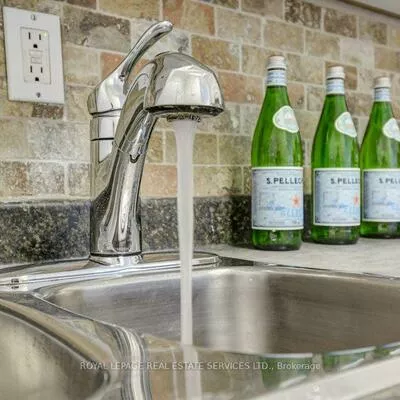 212, Kerr, 1002 - CO Central, Oakville