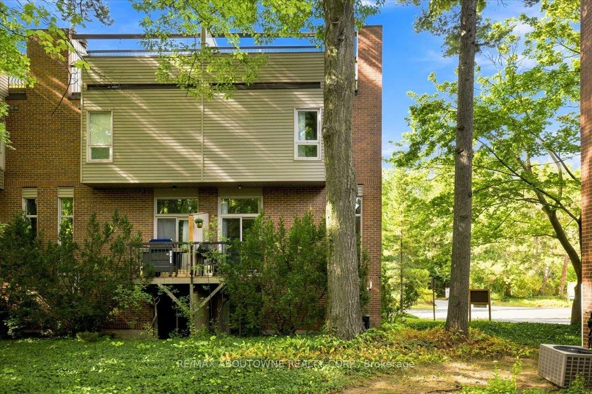 1250, Marlborough, 1003 - CP College Park, Oakville
