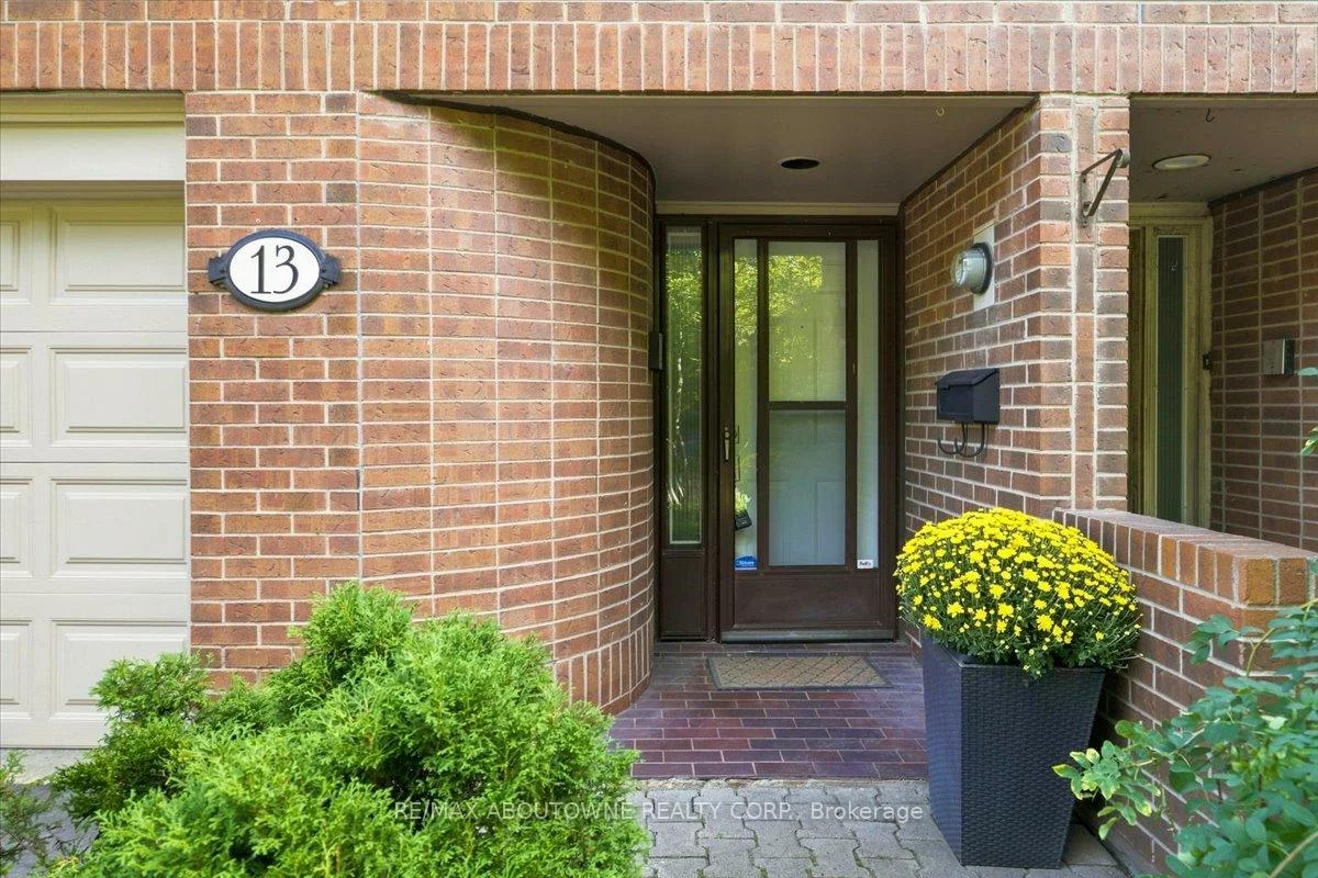 1250, Marlborough, 1003 - CP College Park, Oakville