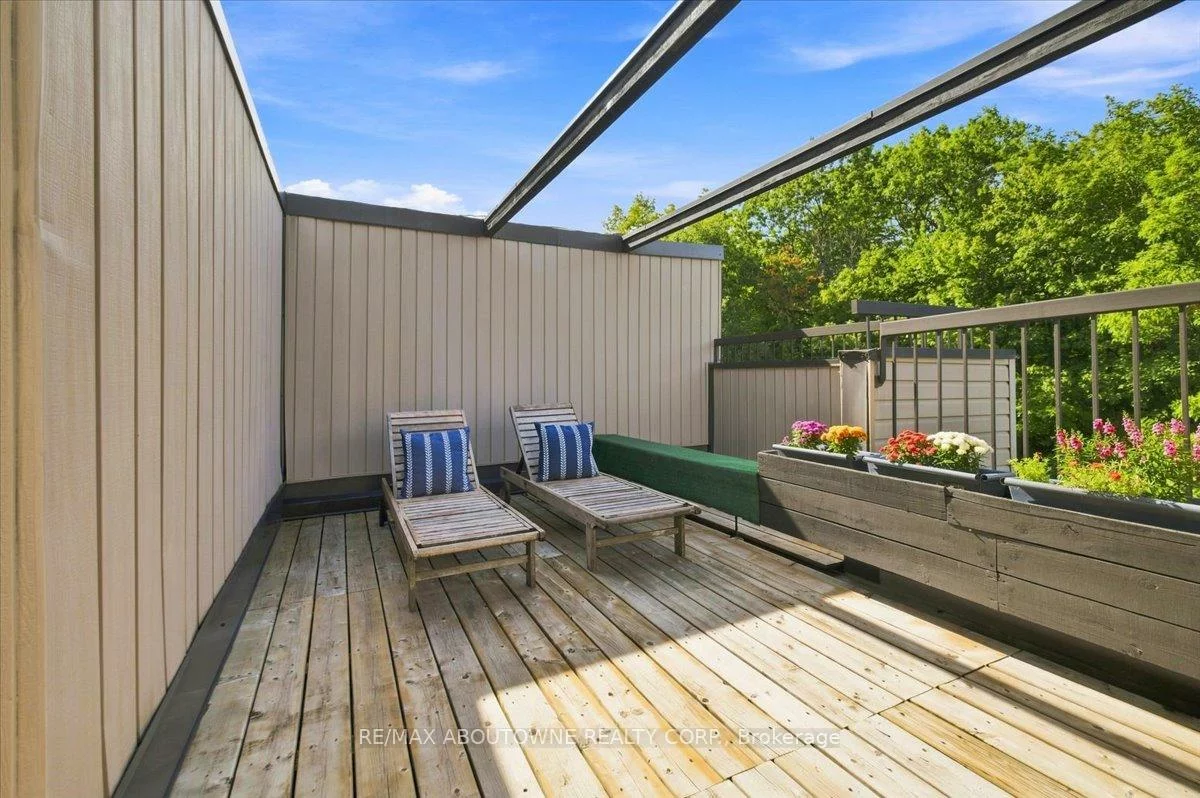 1250, Marlborough, 1003 - CP College Park, Oakville