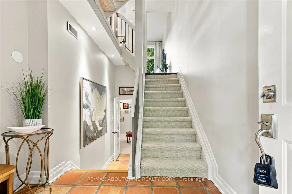 1250, Marlborough, 1003 - CP College Park, Oakville
