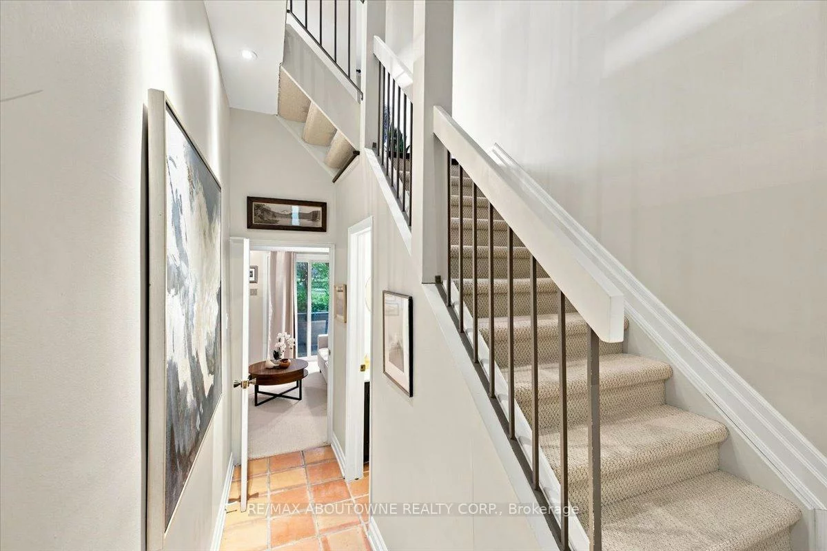 1250, Marlborough, 1003 - CP College Park, Oakville