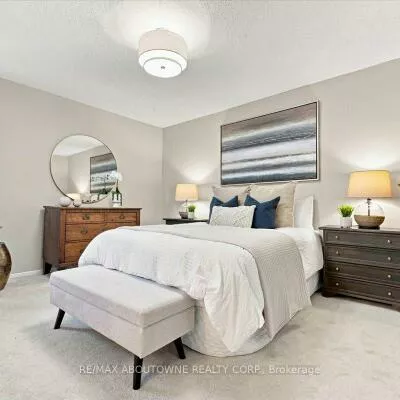 1250, Marlborough, 1003 - CP College Park, Oakville