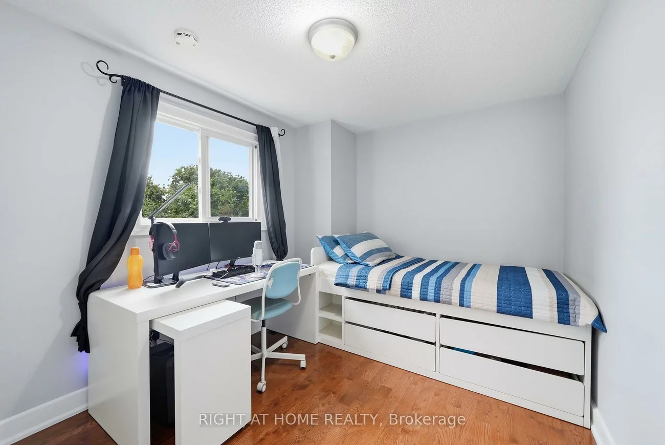 2272, Mowat, 1015 - RO River Oaks, Oakville