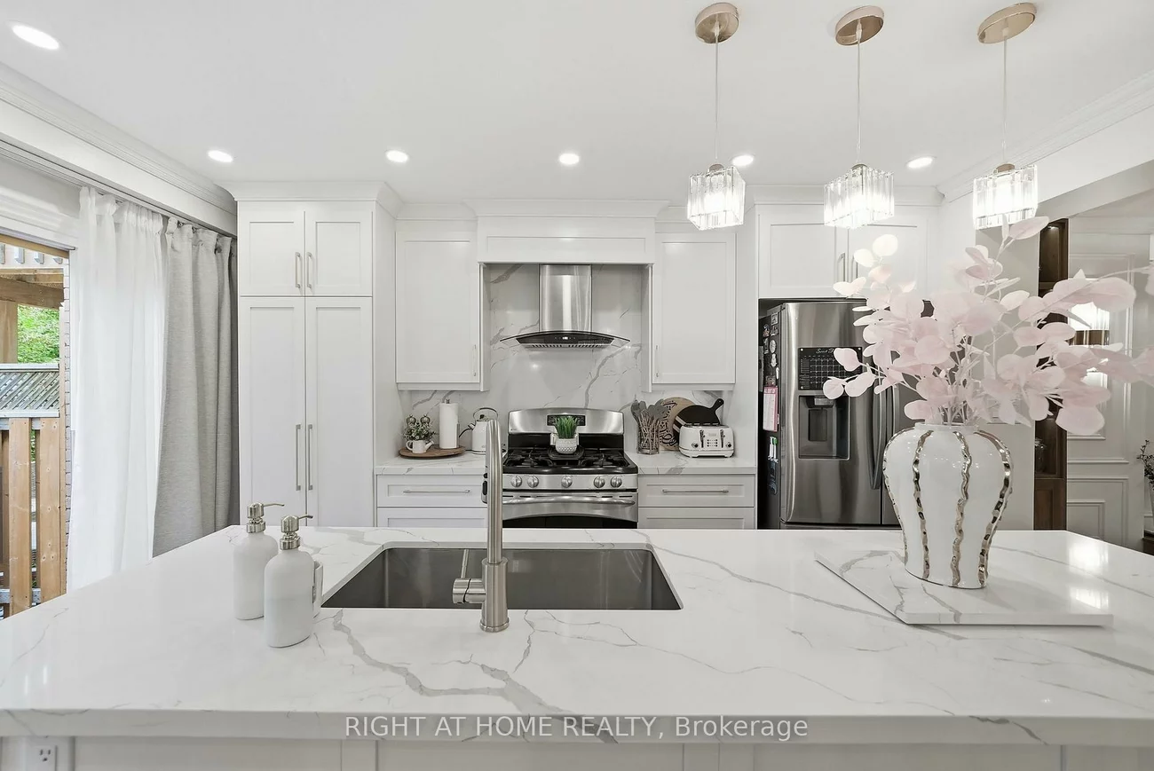 2272, Mowat, 1015 - RO River Oaks, Oakville