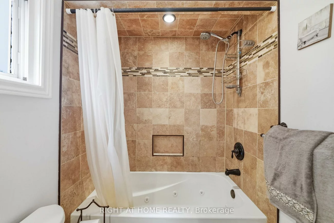 2272, Mowat, 1015 - RO River Oaks, Oakville