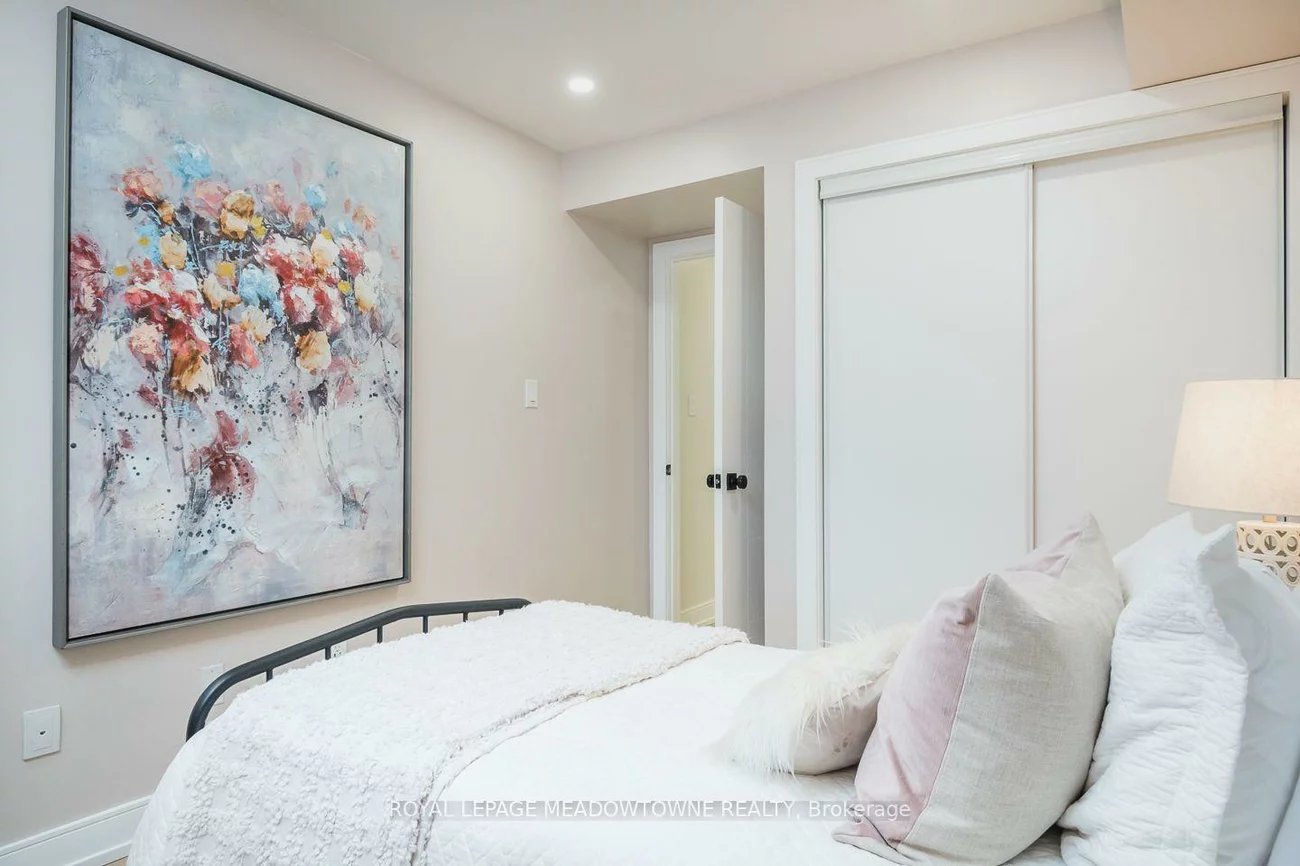 2563, Sixth, 1015 - RO River Oaks, Oakville