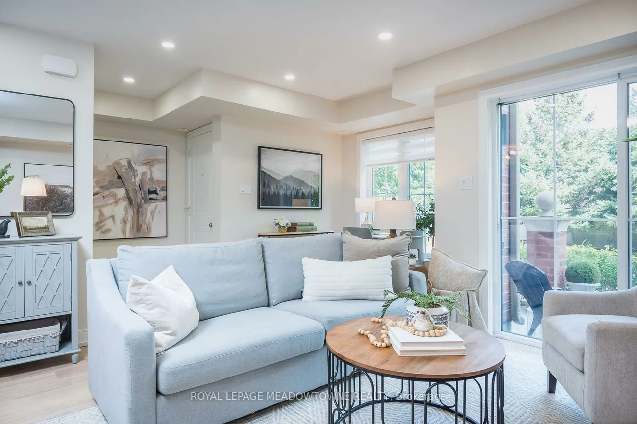 2563, Sixth, 1015 - RO River Oaks, Oakville