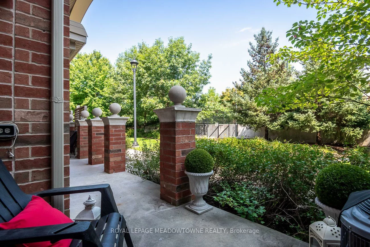 2563, Sixth, 1015 - RO River Oaks, Oakville