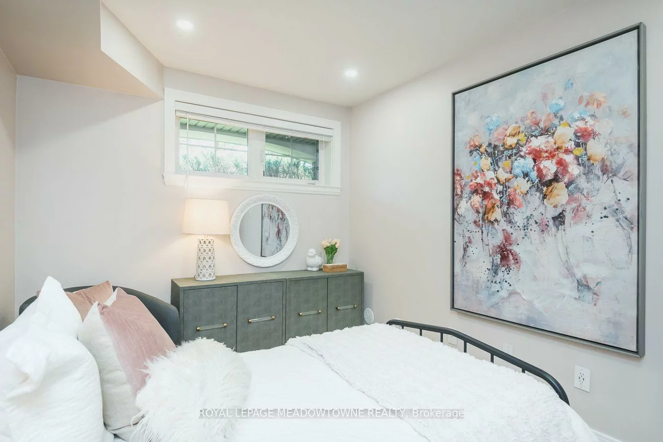 2563, Sixth, 1015 - RO River Oaks, Oakville