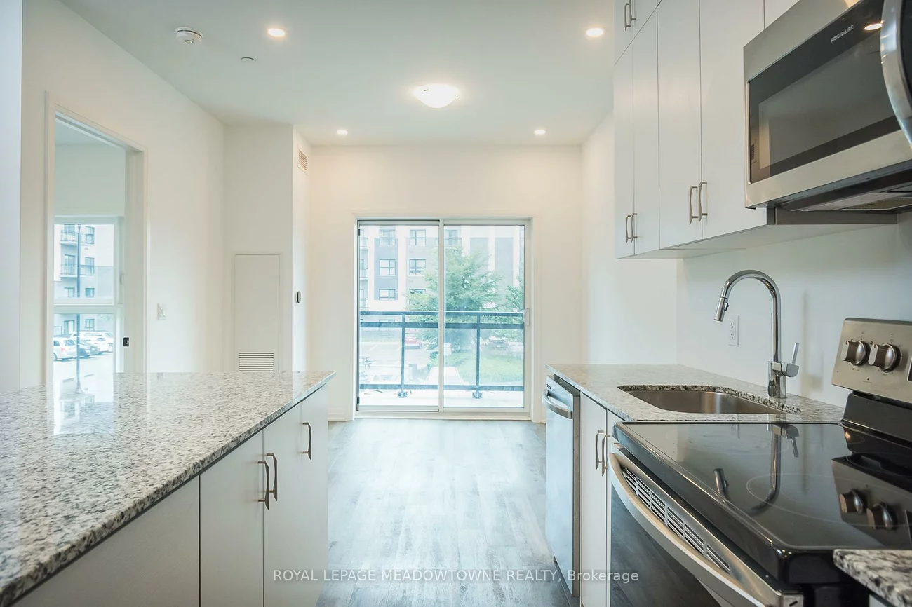 102, Grovewood, 1008 - GO Glenorchy, Oakville