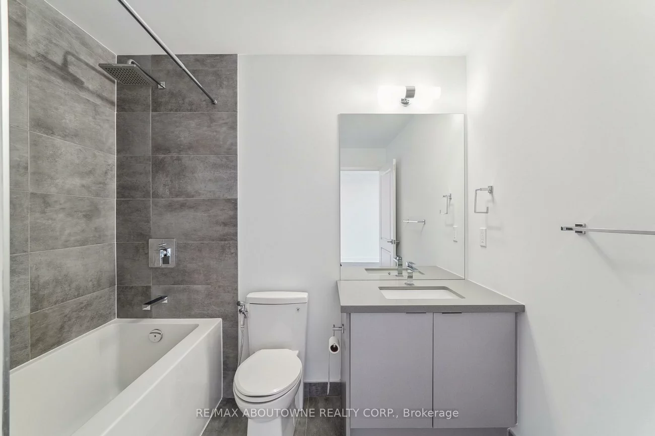 297, Oak Walk, 1015 - RO River Oaks, Oakville