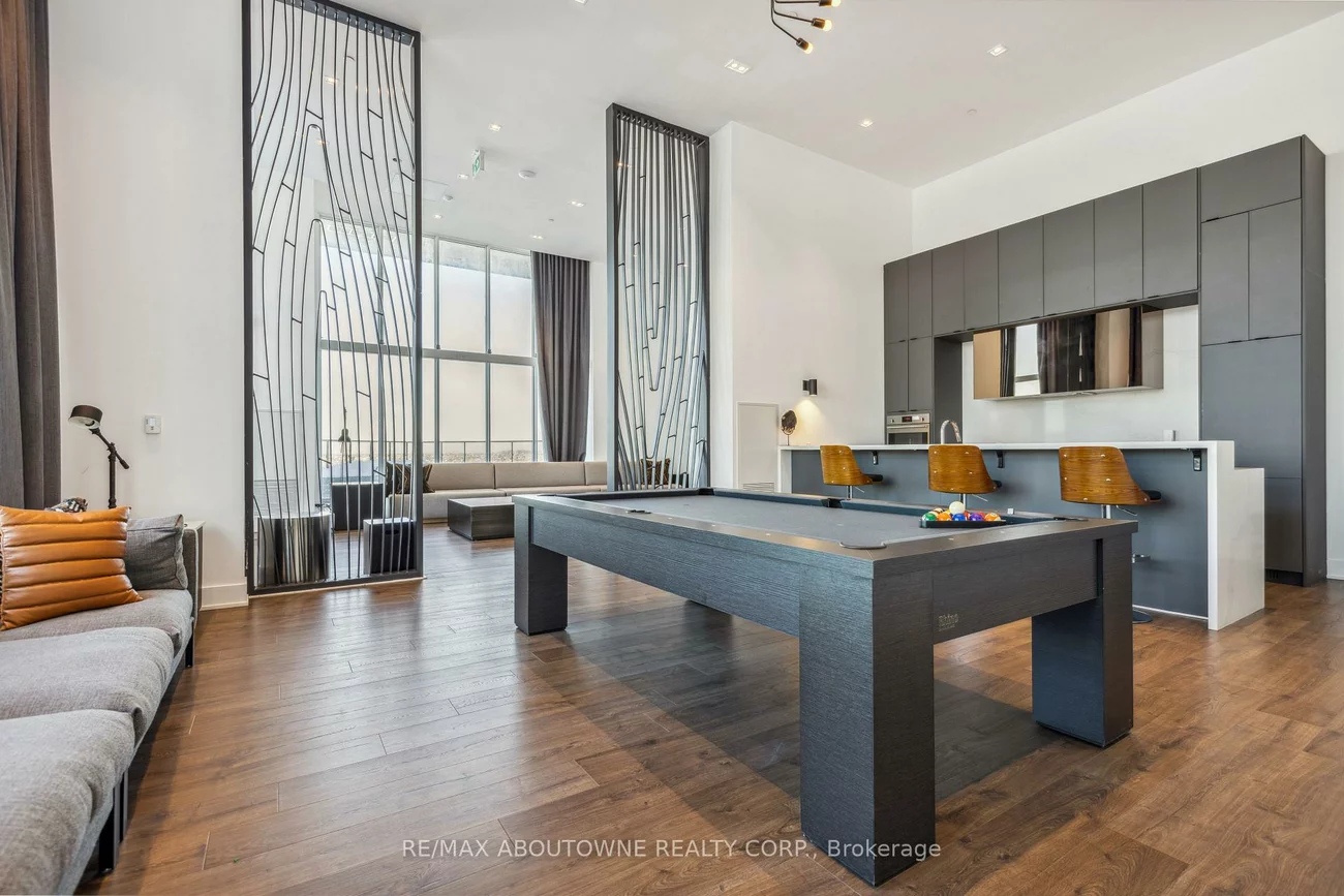 297, Oak Walk, 1015 - RO River Oaks, Oakville
