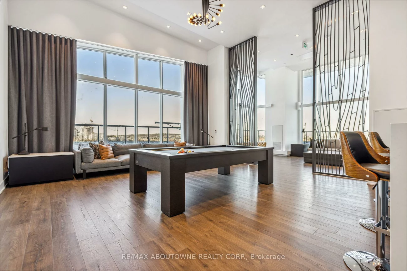 297, Oak Walk, 1015 - RO River Oaks, Oakville