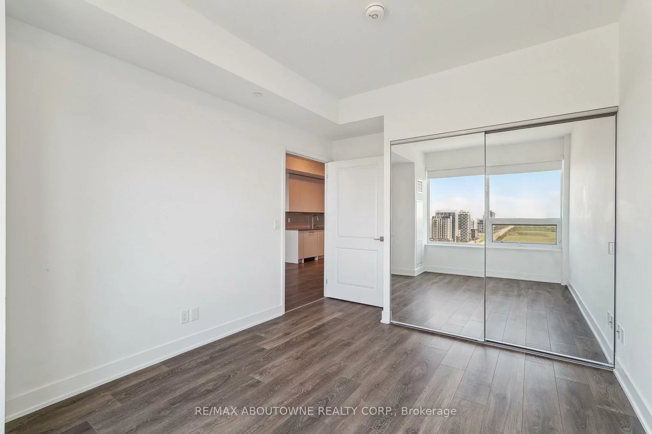 297, Oak Walk, 1015 - RO River Oaks, Oakville