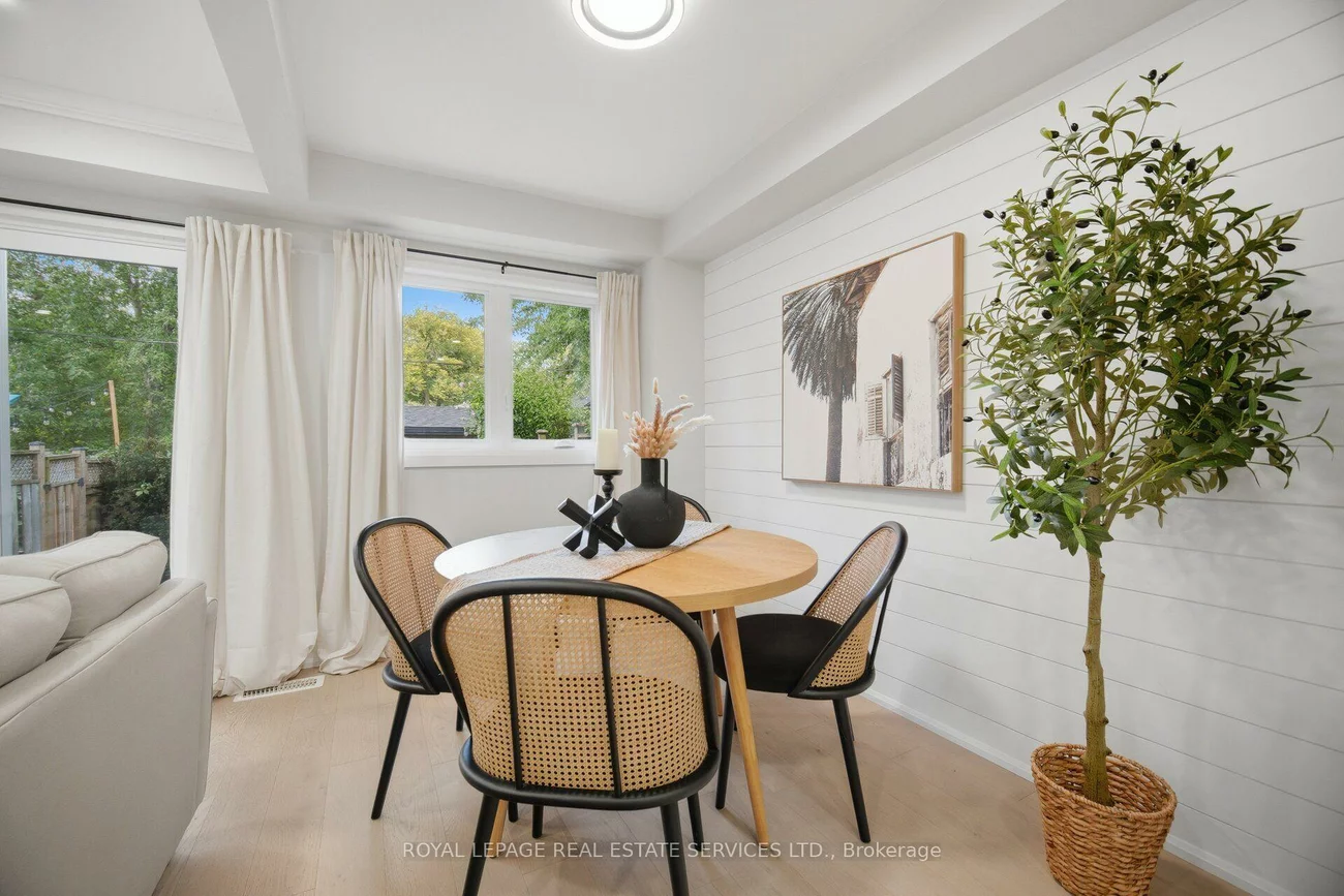 2411, Sovereign, 1001 - BR Bronte, Oakville