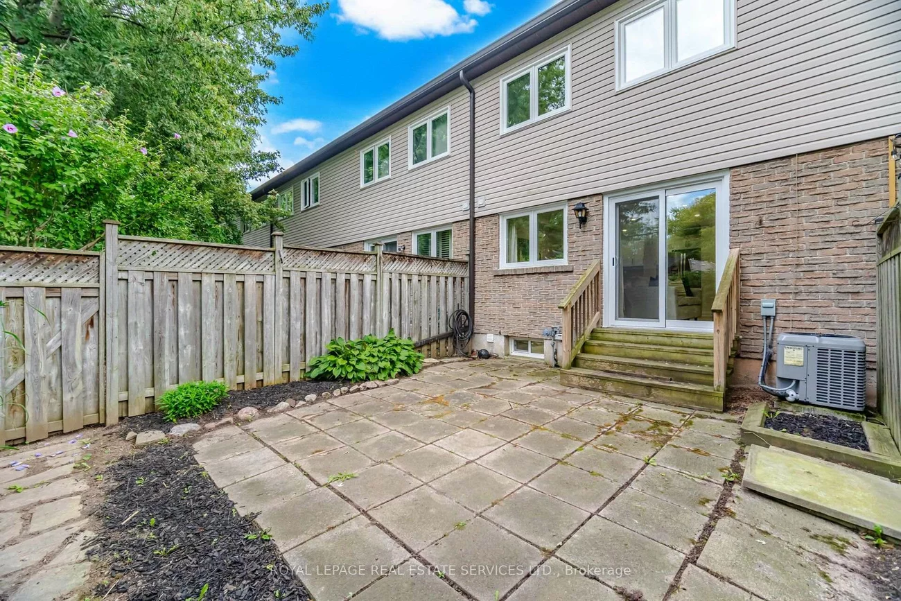 2411, Sovereign, 1001 - BR Bronte, Oakville