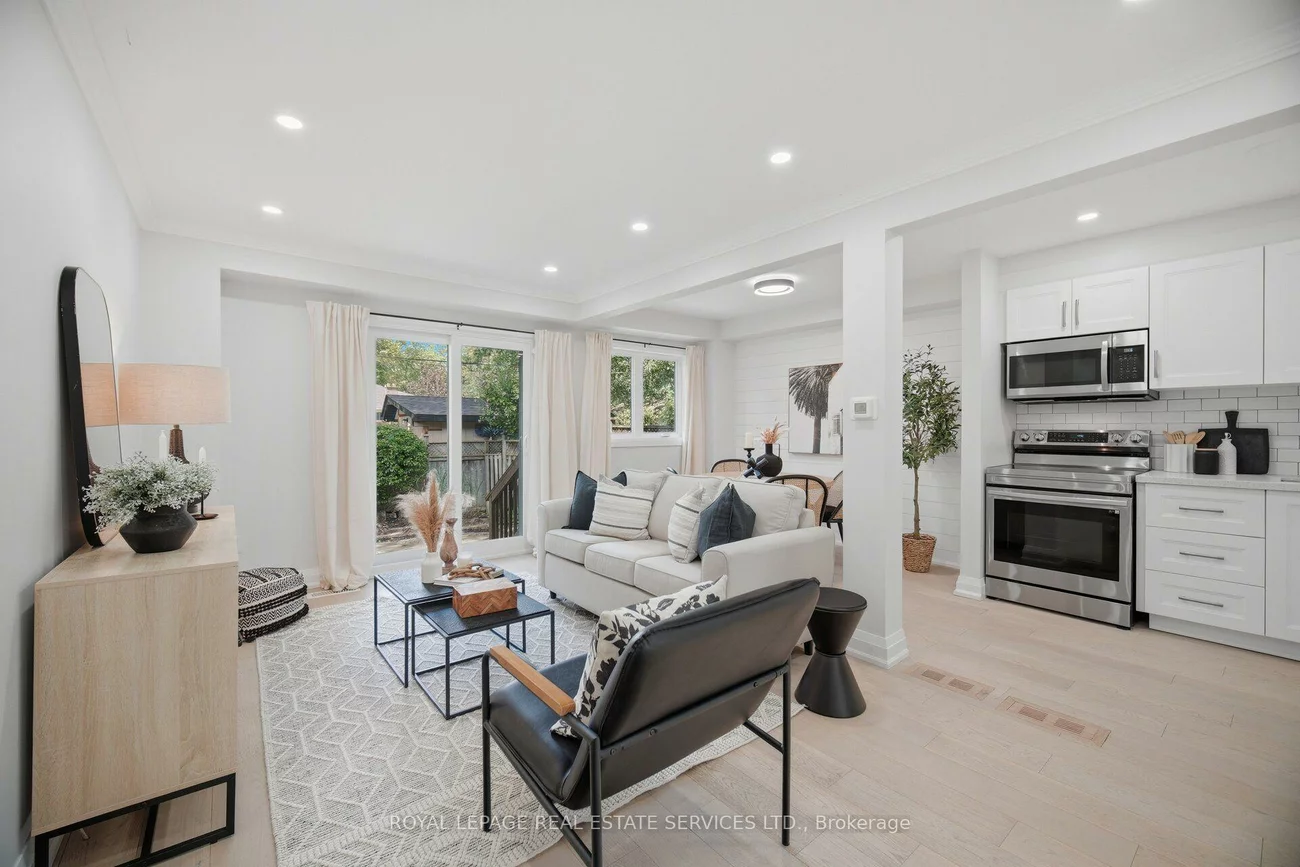 2411, Sovereign, 1001 - BR Bronte, Oakville