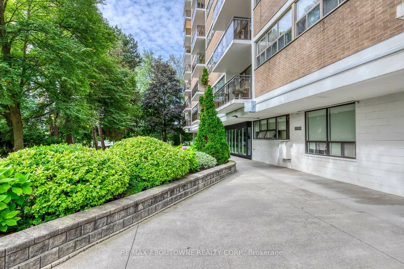 212, Kerr, 1002 - CO Central, Oakville