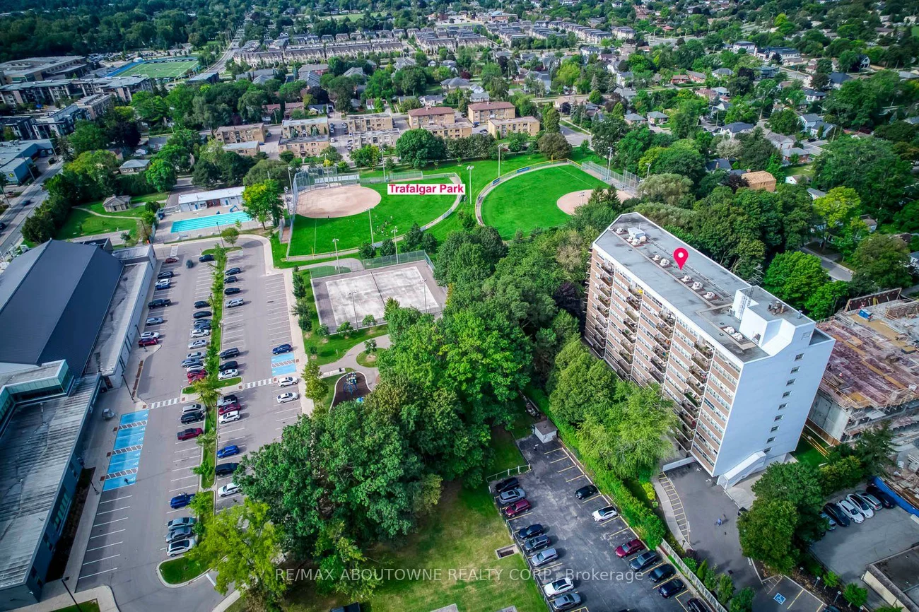 212, Kerr, 1002 - CO Central, Oakville