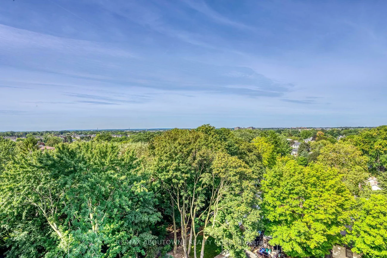 212, Kerr, 1002 - CO Central, Oakville