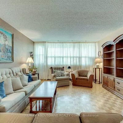 212, Kerr, 1002 - CO Central, Oakville
