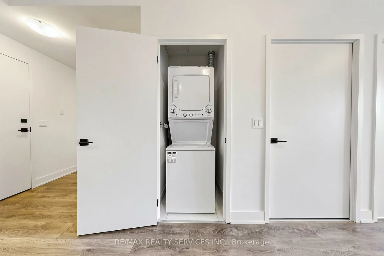 2489, Taunton, 1015 - RO River Oaks, Oakville