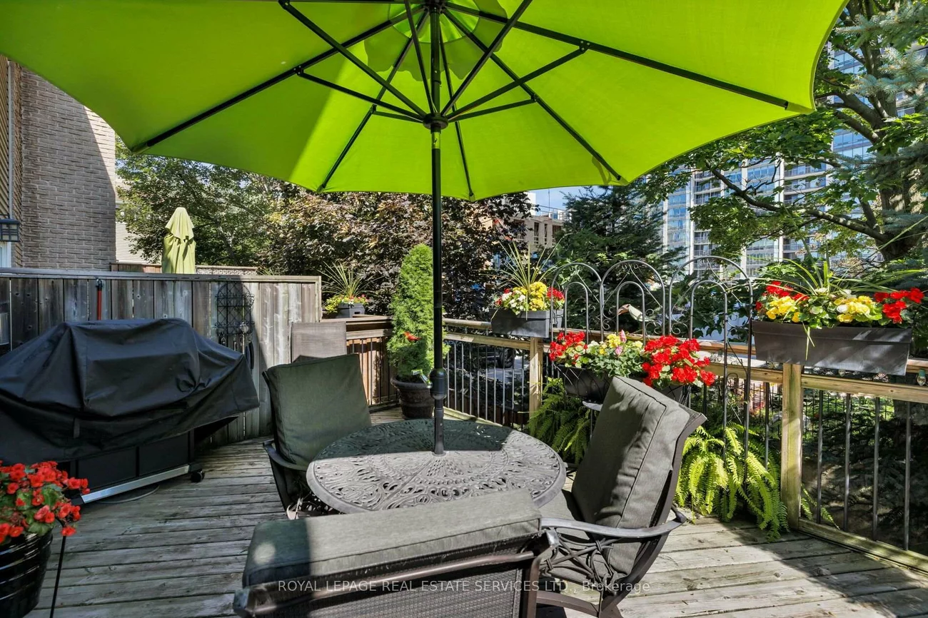 2236, Marine, 1001 - BR Bronte, Oakville