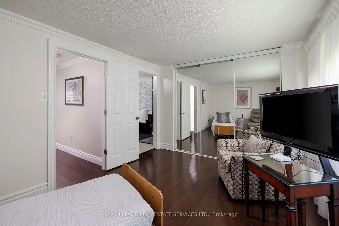 2236, Marine, 1001 - BR Bronte, Oakville