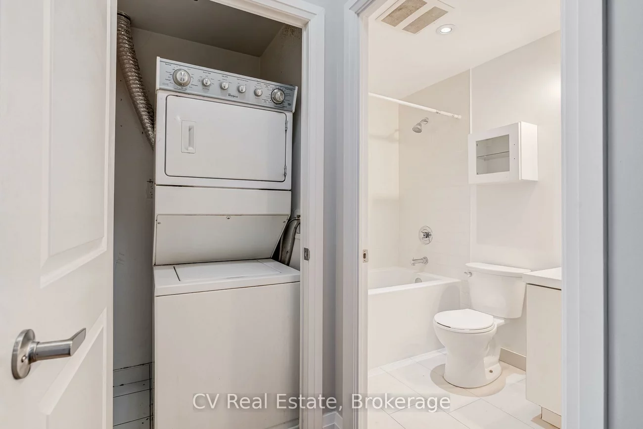 65, Speers, 1002 - CO Central, Oakville
