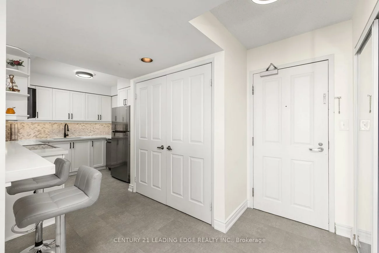 2199, Sixth, 1015 - RO River Oaks, Oakville