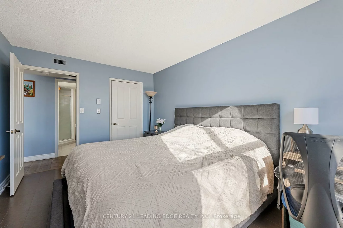 2199, Sixth, 1015 - RO River Oaks, Oakville