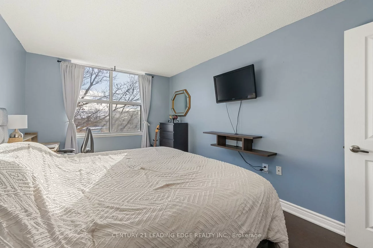 2199, Sixth, 1015 - RO River Oaks, Oakville