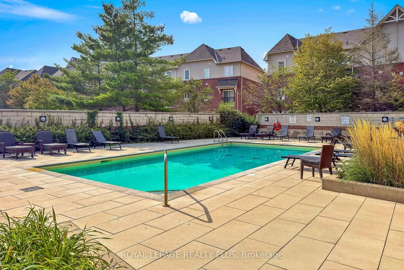 2379, Central Park, 1015 - RO River Oaks, Oakville