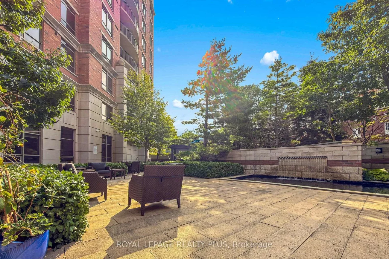 2379, Central Park, 1015 - RO River Oaks, Oakville