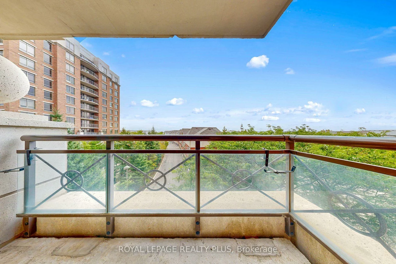 2379, Central Park, 1015 - RO River Oaks, Oakville