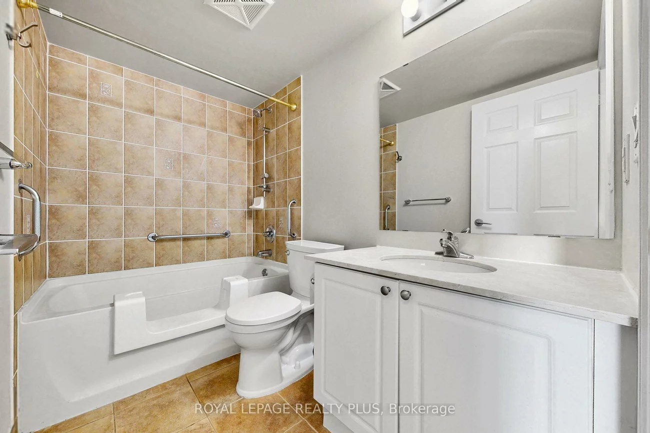 2379, Central Park, 1015 - RO River Oaks, Oakville