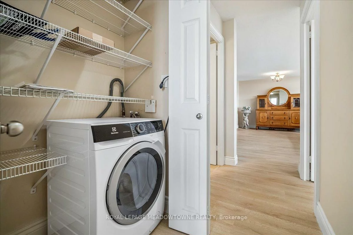 2263, Marine, 1001 - BR Bronte, Oakville